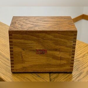 Antique Weis Monroe Michigan Fingerjointed Hinge Lidded Wooden Box